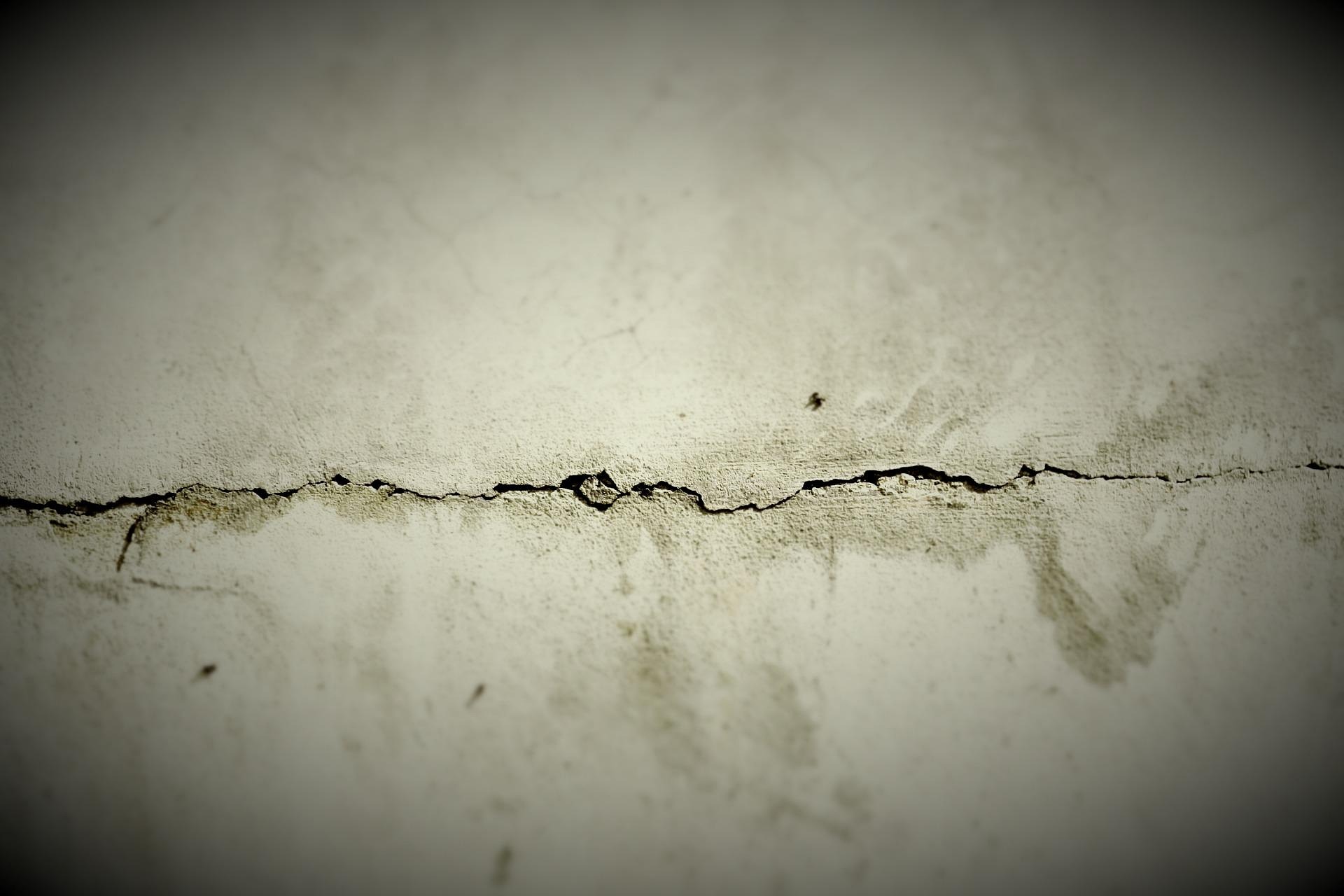 Risse im Beton Risse im Beton